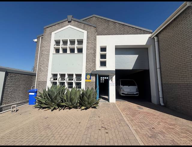 202M² WAREHOUSE TO LET IN AIRPORT INDUSTRIA